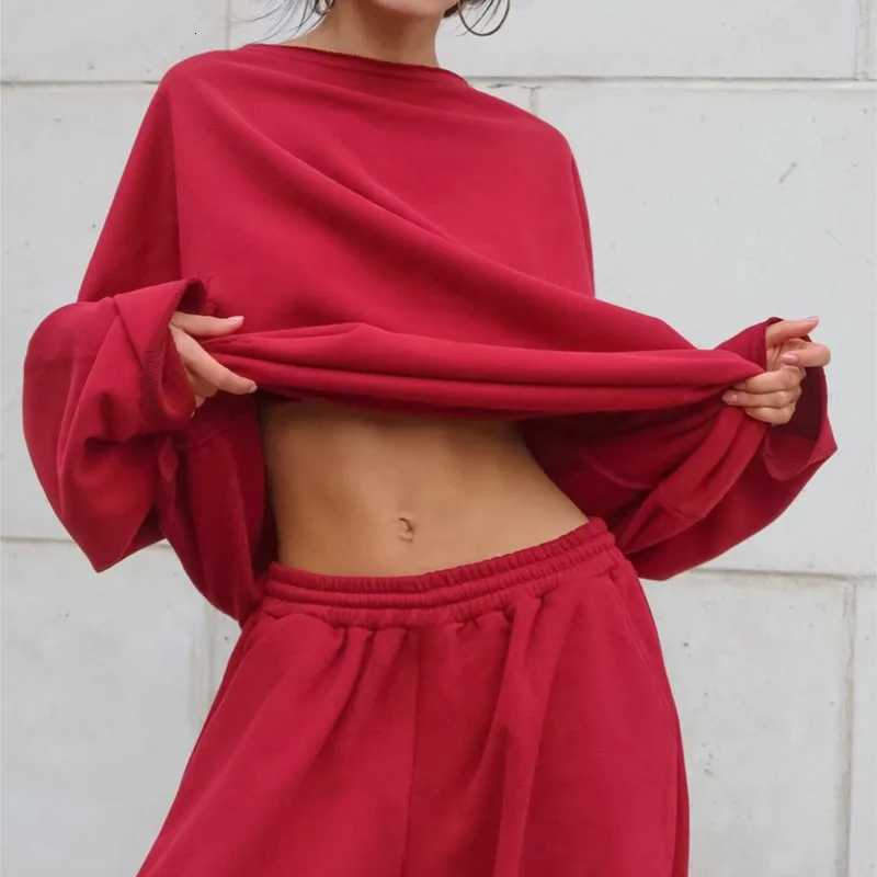 2025 Autumn Winter Fashion Sports Suit Fashionable Solid Color Loose Longsleeved Top And Casual Sports Trousers Twopiece SetT251022