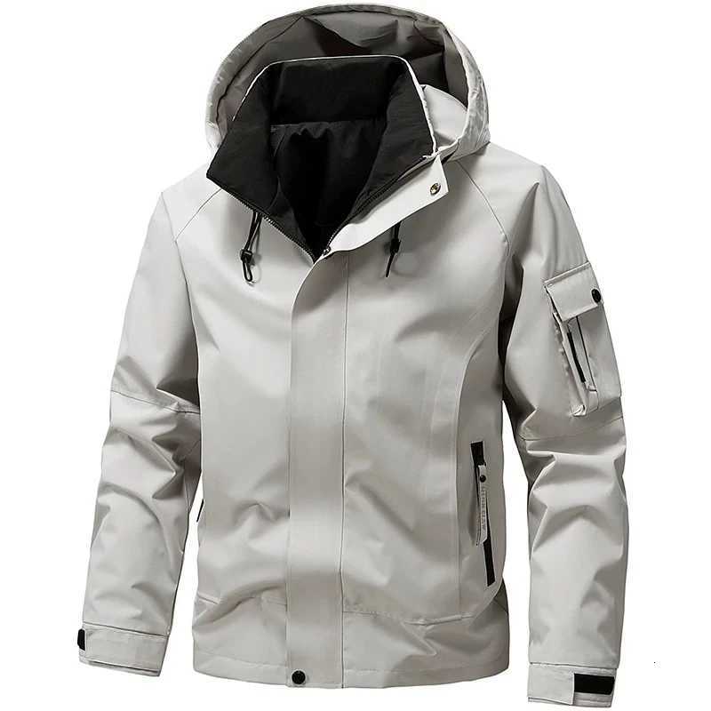 New Mens Three Antipunching Hiking Jacket Autumn Waterproof Jackets Men Autumn Fashion Hooded Workwear Coat Casual Versatile W251023