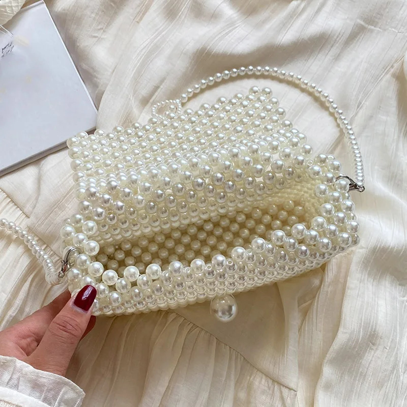 Fashionable and trendy handmade bead woven bag elegant and stylish handbag exquisite and fashionable pearl chain crossbody bag251023