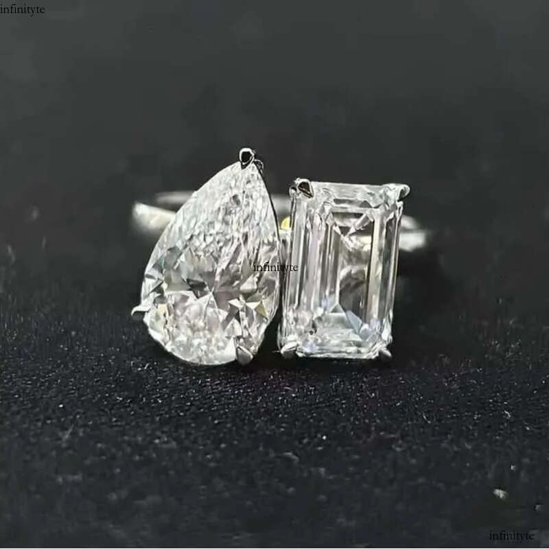 Lab Grown Wedding Toi Et Moi in 14k Gold With CVD Dias 2 Stone Emerald and Pear Cut Dia Ring Gifts 111