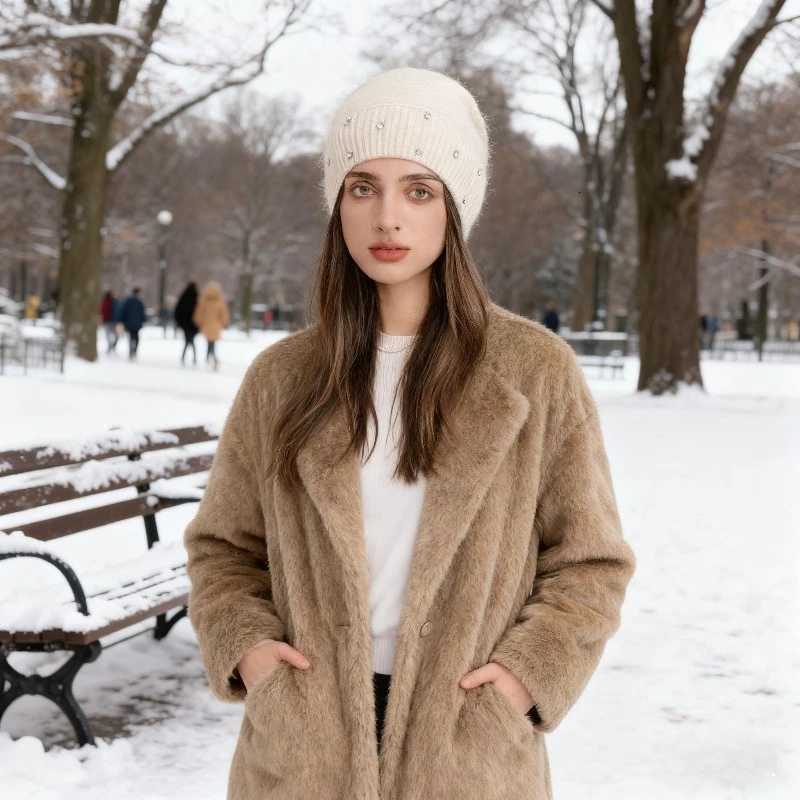 1pc women fleece Winter beanie Hat with diamond DecorationBlend Warm Cap Y2K Female Casual Streetwear Knitted Hat for outdoorXJ251023