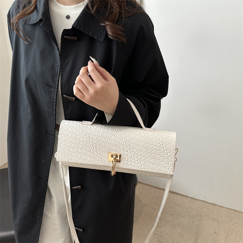 Luxury Brand Designer Bag Unique Niche Design Casual Chic Simple Single Shoulder 2025 Casual Trendy Women's Clutch Fashion Small Square Bag