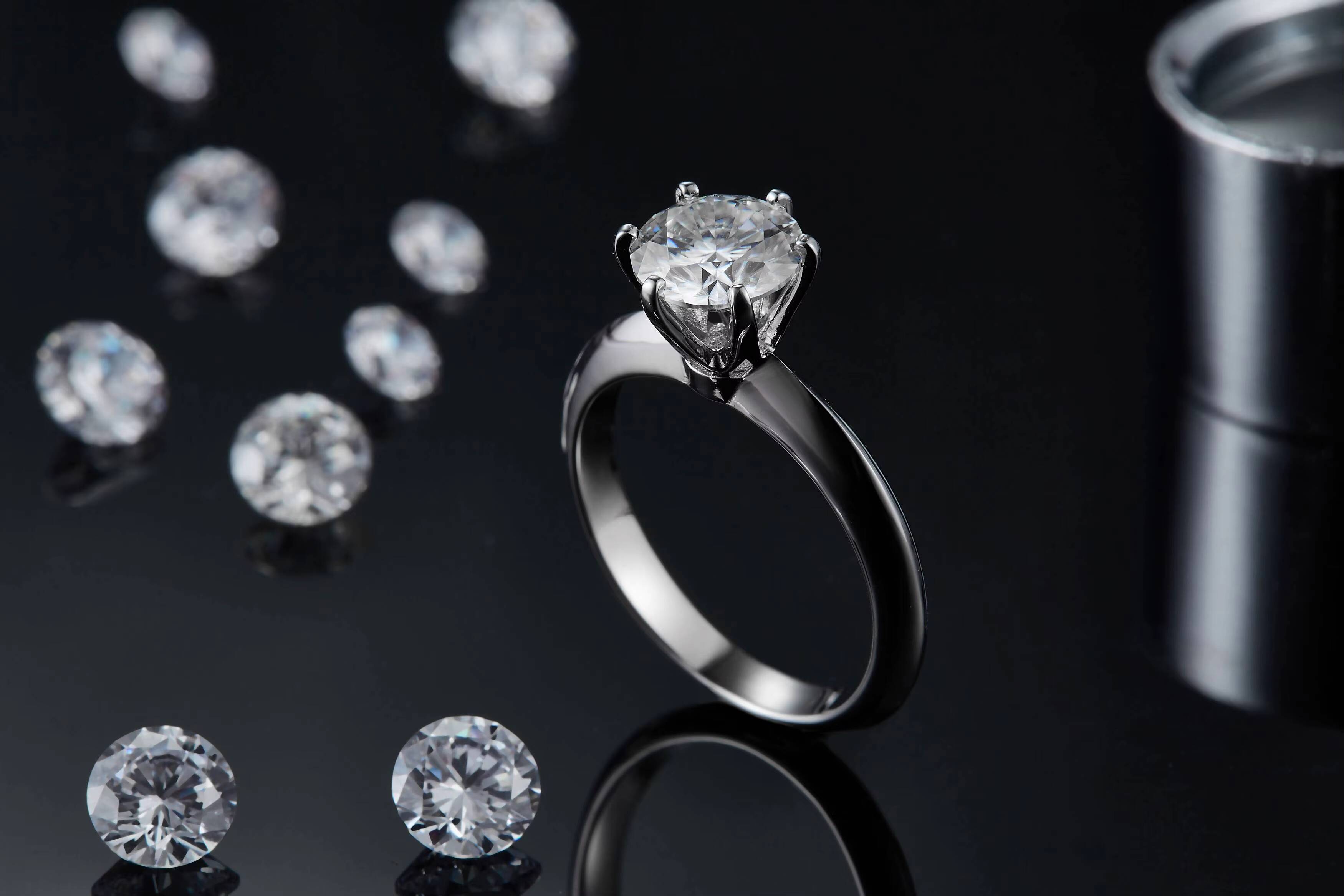 Cheap Factory Price Distinctive Moissanite Ring 925 Excellent Cut Diamond Ring for Girl