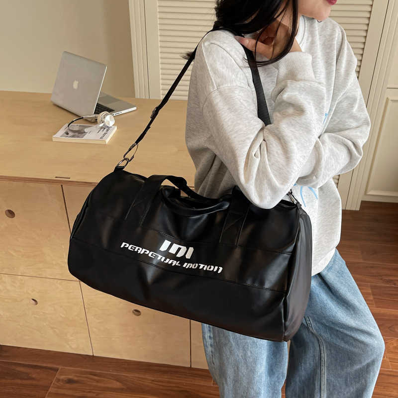 Gym Bag for Men and Women Sports Training Bag with Dry and Wet Separation Swimming Bag Handheld and Crossbody Travel Bag for Short Trips W251023