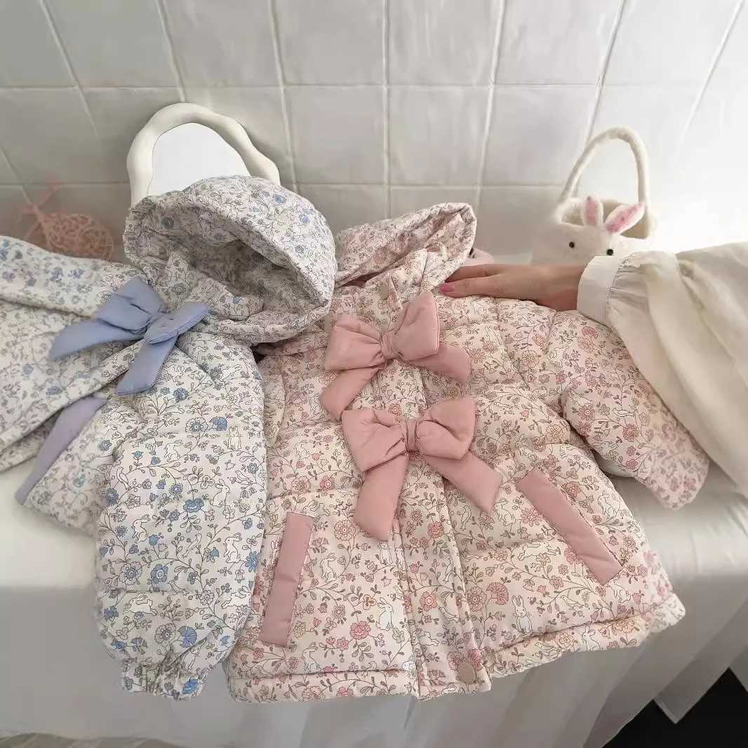 2024 New Children Velvet Cold Proof Cotton Jacket Winter Fashion Baby Floral Winter Butterfly Bow Hooded Coat Y251023