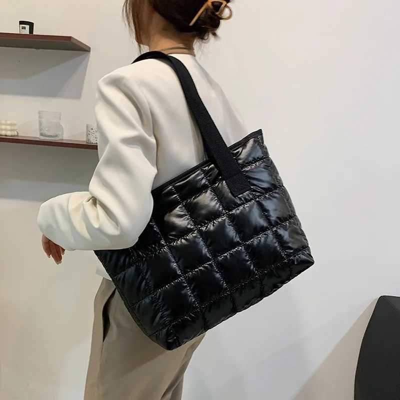 New Fashion Large Tote Padded Handbags Autumn Quilted Women Shoulder Bags Luxury PU Down Cotton Thread Crossbody Bag Winter BagL251023