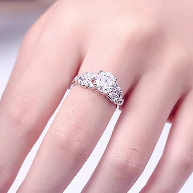 High End Jewelry Cheap Price 925 Silver Moissanite Simple Ring for Women