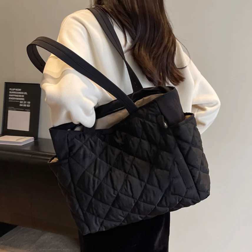 Women Padding Shoulder Bag Ladies Padded Hobo Handbag Travel Shoulder Bag Large Capacity Down Satchel Bag Shopping Tote BagL251023