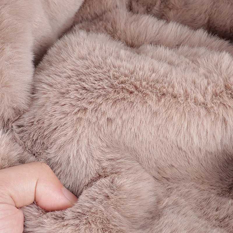 High Quality ather Winter Hat With Earflaps Ushanka 2025 Warm Soft Furry Faux Fur Hats Wen Men Bber Trapper RussianW251023