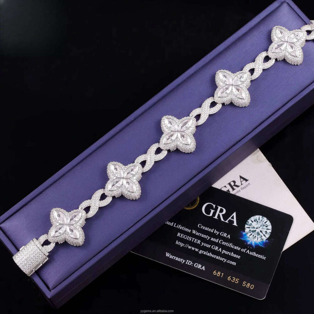 Yy New Design Iced Out Clovers Vvs Moissanite Cuban Chain Sterling Sier Fine Jewelry Bracelets for Men Women