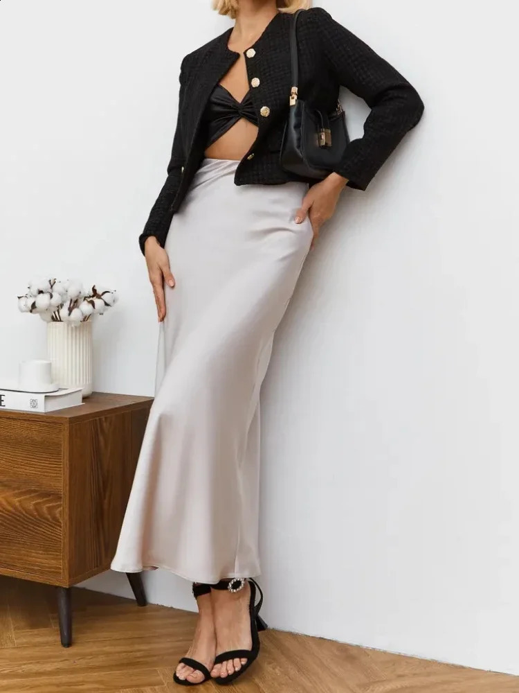 Black Womens Skirt Fashion Temperament Elegant Long Autumn Simple Comfort Champagne Elastic High Waist Skirts 251022