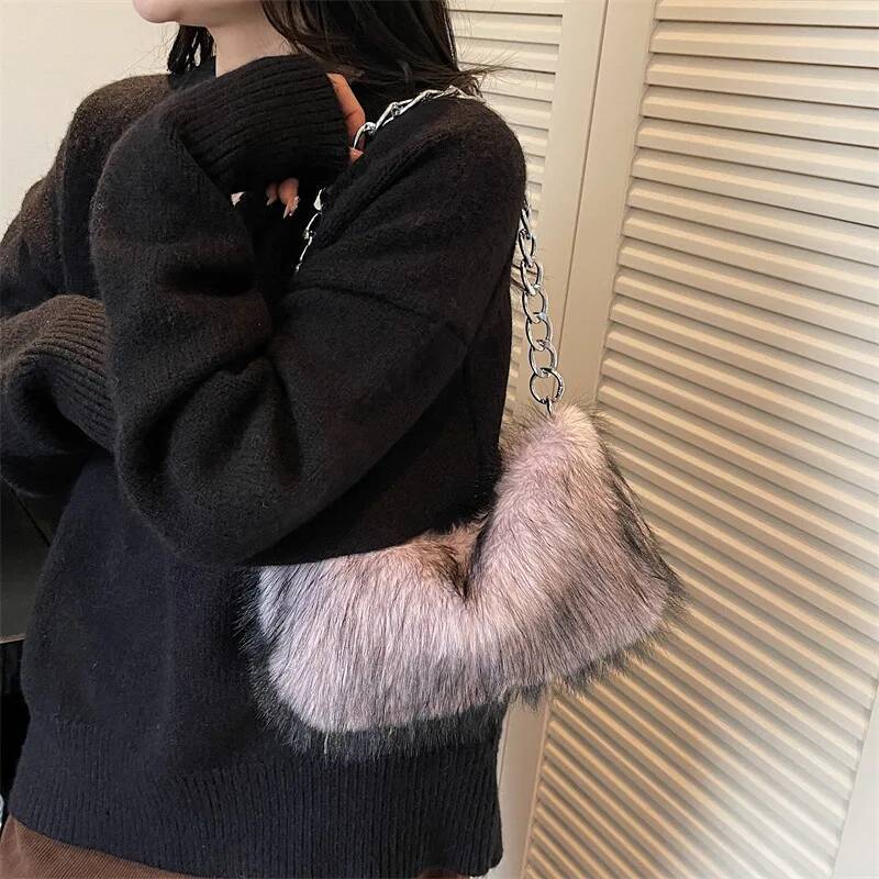 Luxury handbag fashionable designer bag casual and simple women's shoulder bag fluffy large capacity armpit tote bag chain link dinner bag