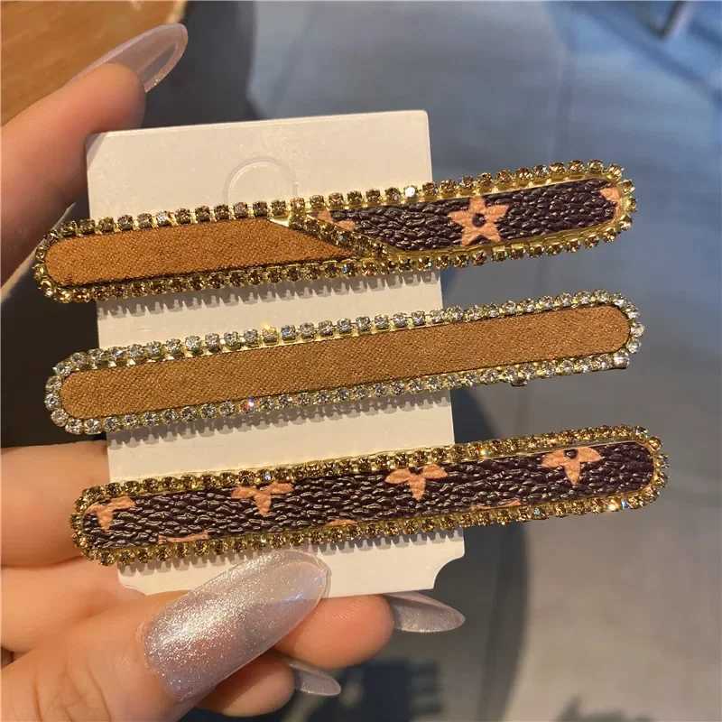 Korean New Rhinestone Leather Latt Hairpin Duckbill dr Bang Hair Clip Barrettes Pince Chux Accories for Wen Y251023