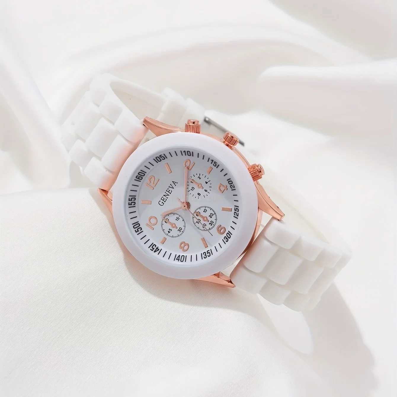 26pcs Luxury Watch Set Women Ring Necklace Earrings Rhinestone Fashion Wristwatch Female Casual Ladies Watches BraceletNo BoxL251023