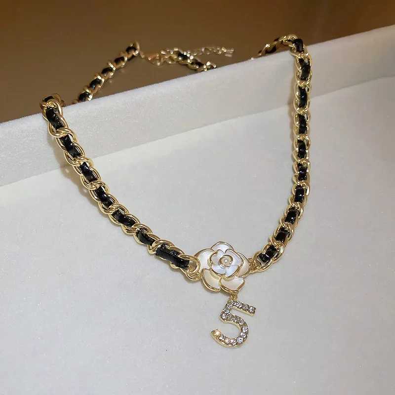 lia numbers 5 pearl wers leather wan necklaces fem French vintage collaone chain stylish necklace for wan Y251023