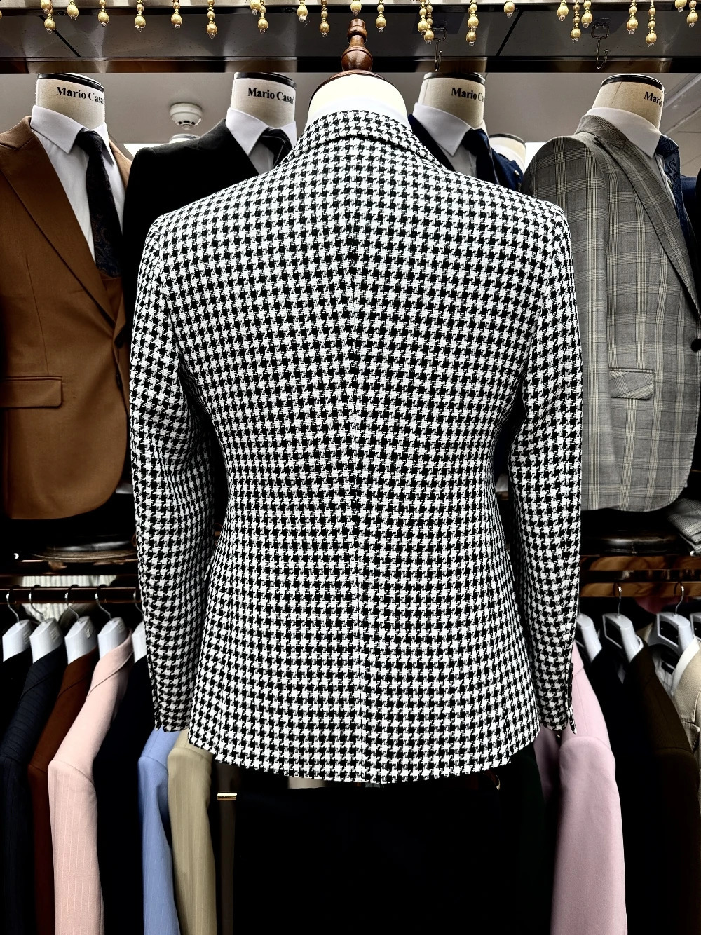 On Sale Office 3pieces Mens Suit Patterned Handsome Jacket Pants Vest Groom Wear Four Seasons Stylish Single Breasted Set 251023