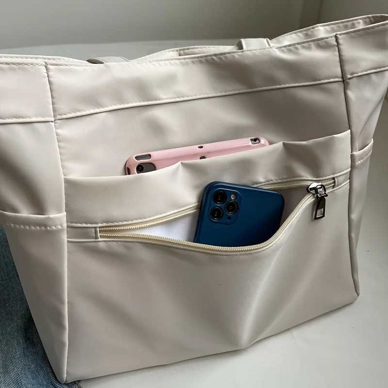 New Womens Shoulder Bag Large Capacity Multiple Pockets Handbag Simple Canvas Tote Bag Daily CommutingL251023
