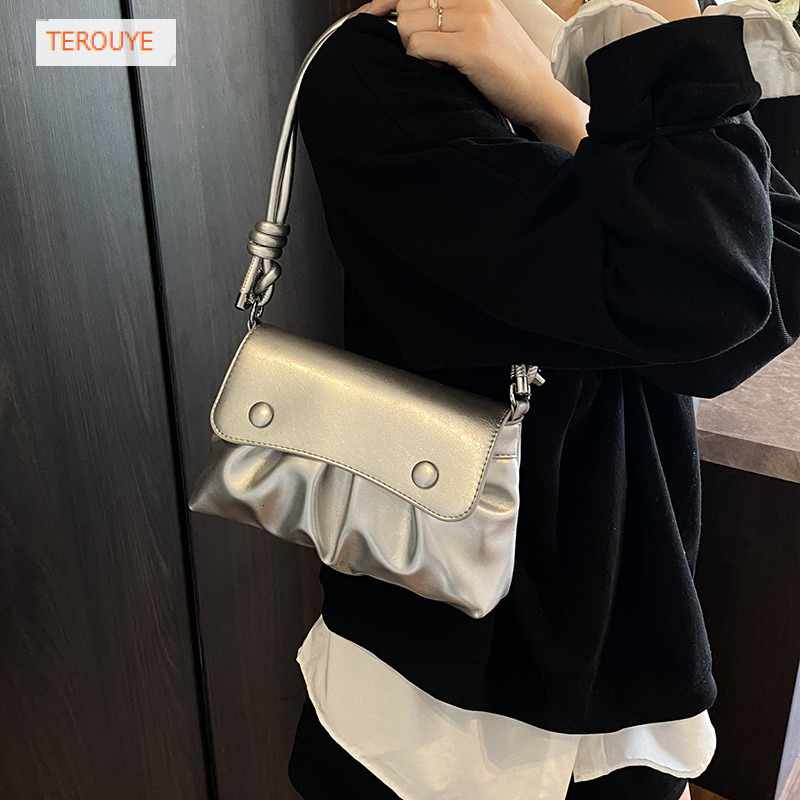 Folding versatile style handbag autumn and winter new fashion versatile style Korean style niche design women's shoulder bag luxury designer bag