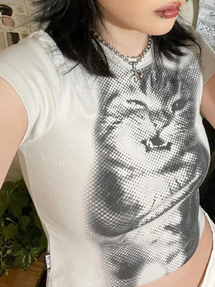 Harajuku Animal Print Crop Top Basic White Short Sleeve Crewneck Tshirt Women Casual Slimfitting Tees Lady y2k Vintage 251022