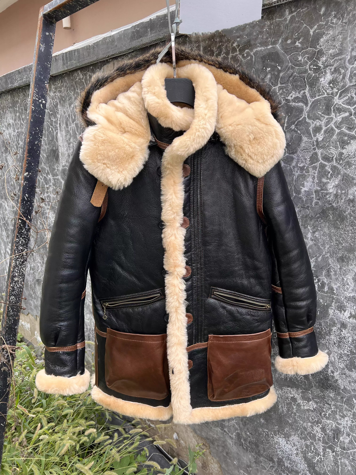YRWholesalesClassic bomber real fur jacketLong Warm winter thick wool coaty genuine leather clothnatural shearling 251023