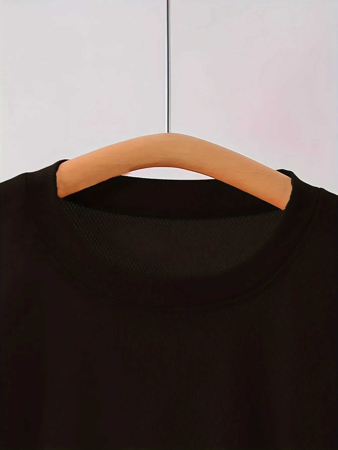 Mens lightweight heavy breathable shortsleeved Tshirt pure white round neck casual wear comfortable base shirtsXJ251023