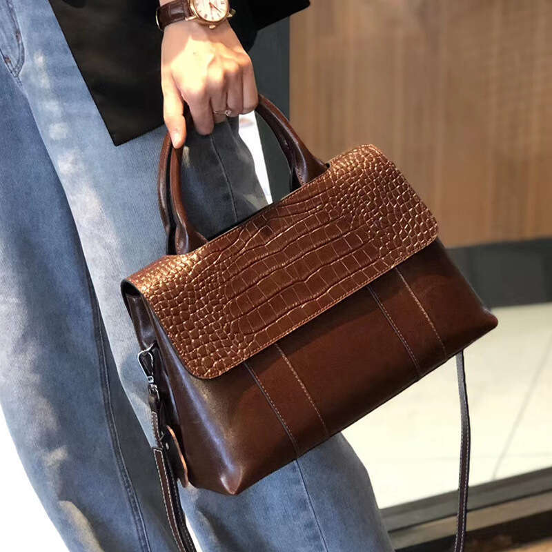 Luxury bag Fashion Genuine Leather New Handbag Tote for Women Commuting Versatile Large Capacity High end Feel Single Shoulder Crossbody Bag