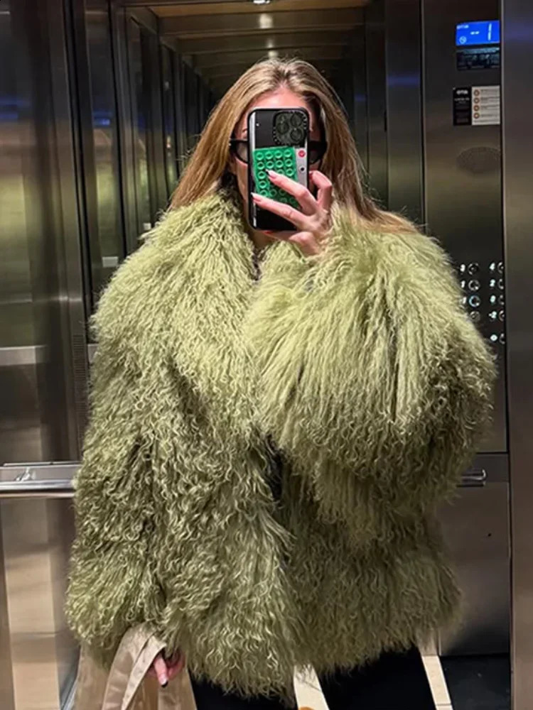 Fashion Green y Fluffy Faux Fur Jacket Women Lapel Long Sleeve Loose Warm Coat Winter Lady High Street Outerwear 251022
