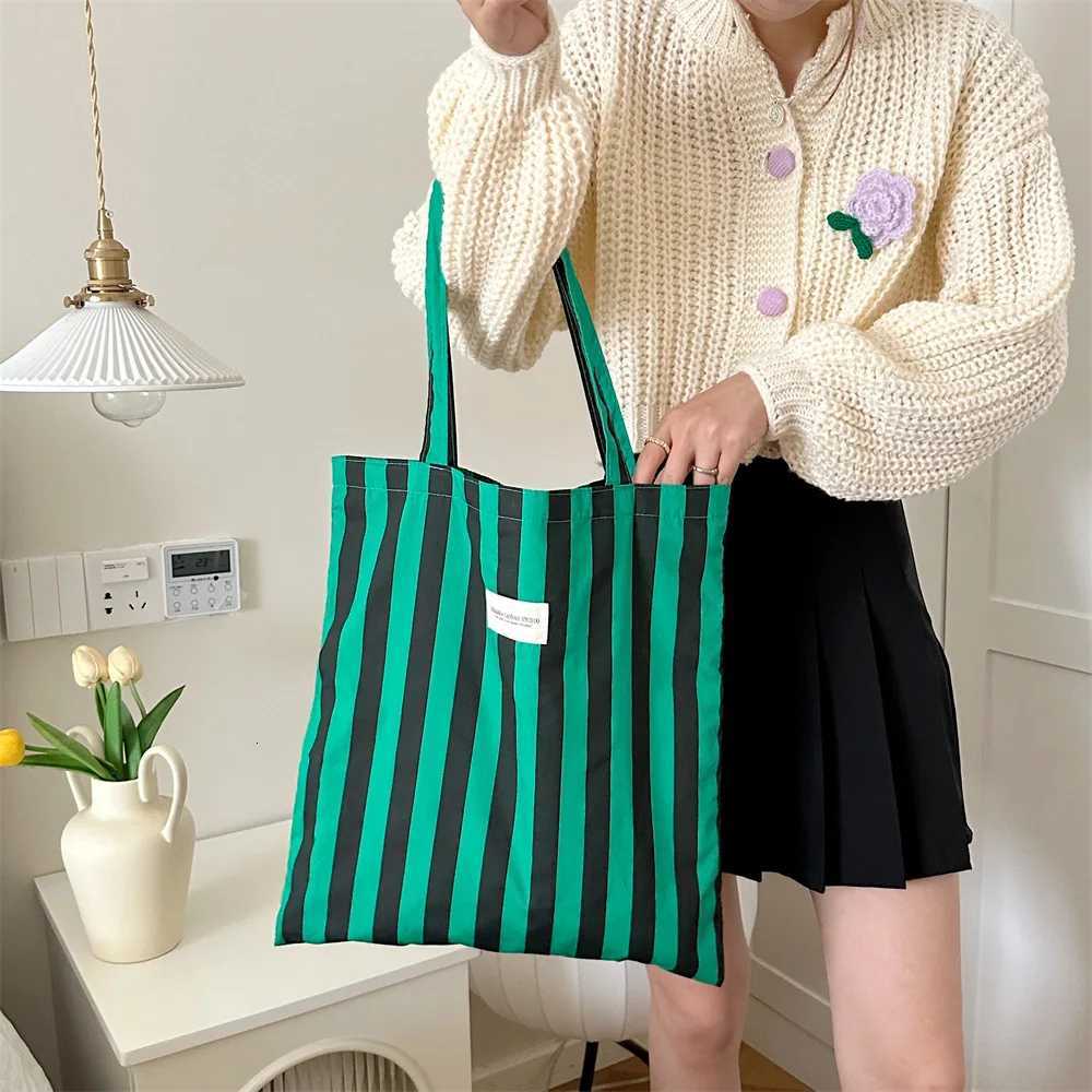 Vintage Stripe Womens Canvas Shoulder Bag Large Capacity Female Daily Shopping Bags Casual Portable Ladies Travel Tote HandbagsL251023