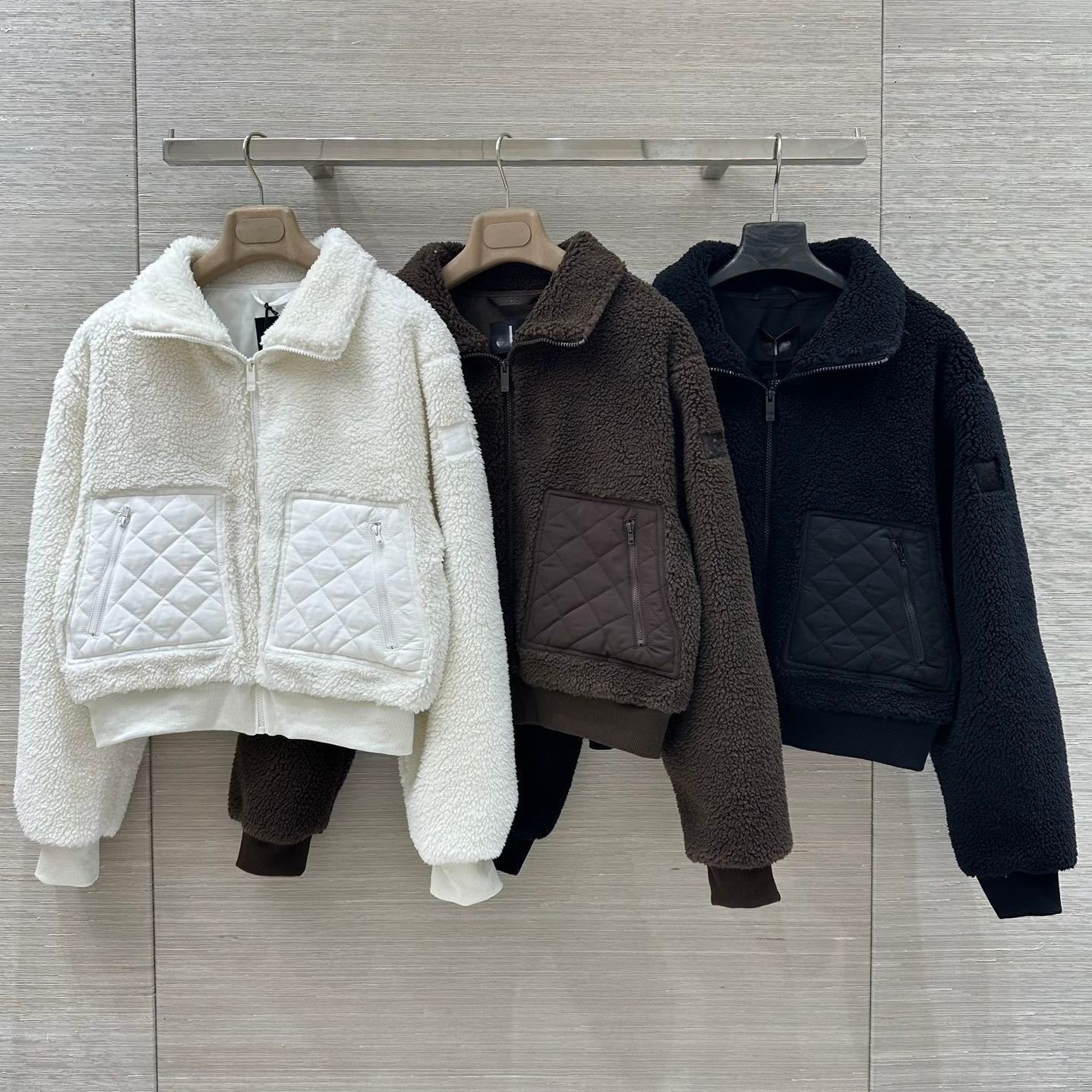 Designer Womens Jacket Brown Lamhair Hooded Coat Lamb Wool Zipper Coat Hooded Yoga Clothes Women's Winter Short Padded Warm Cotton-padded Jacket000S-XL