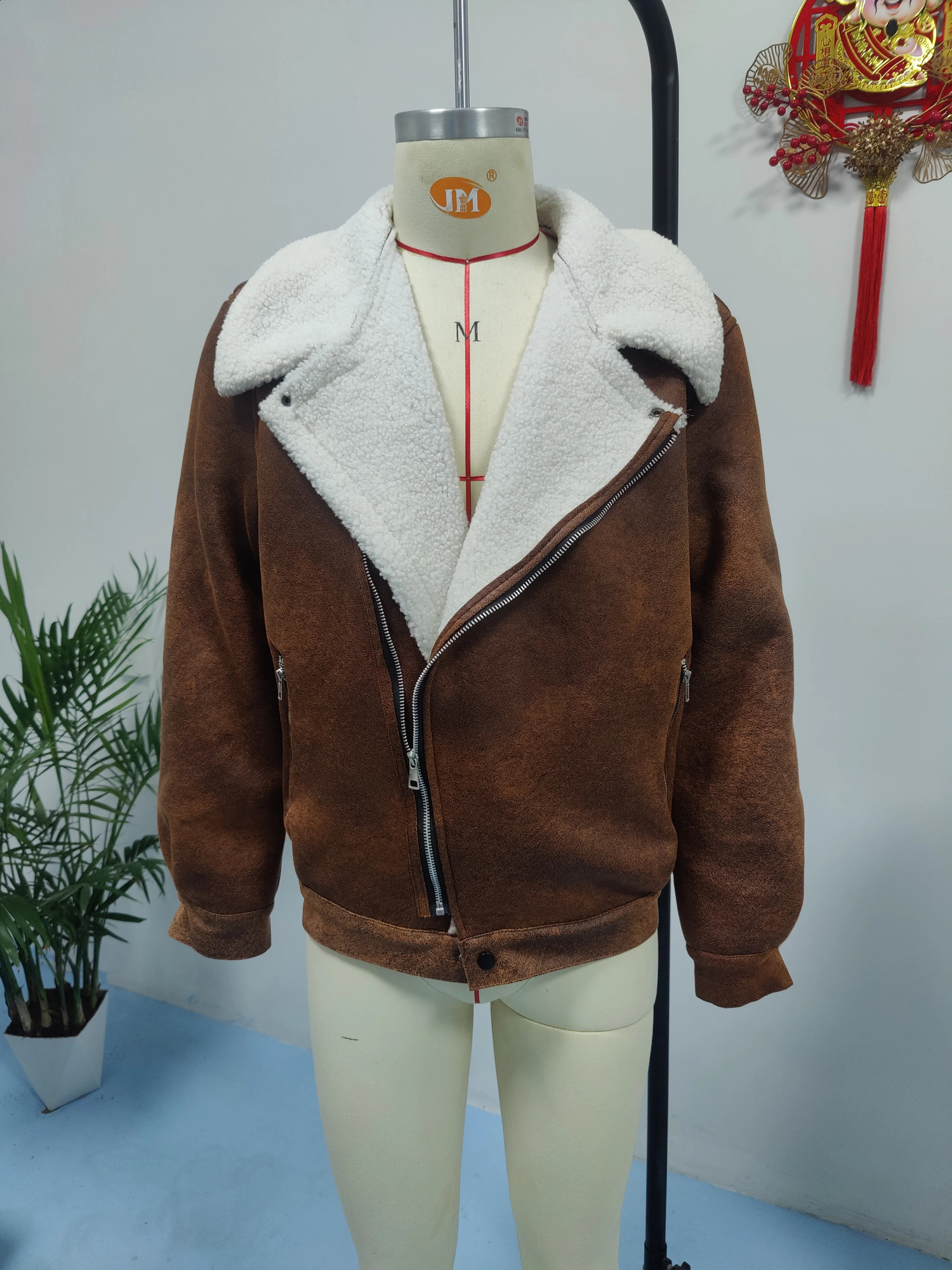 Mens Point Collar Winter Jacket Thickened Windproof Faux Leather Coat Warm Fleece Lined Casual Outdoor Clothing 251023