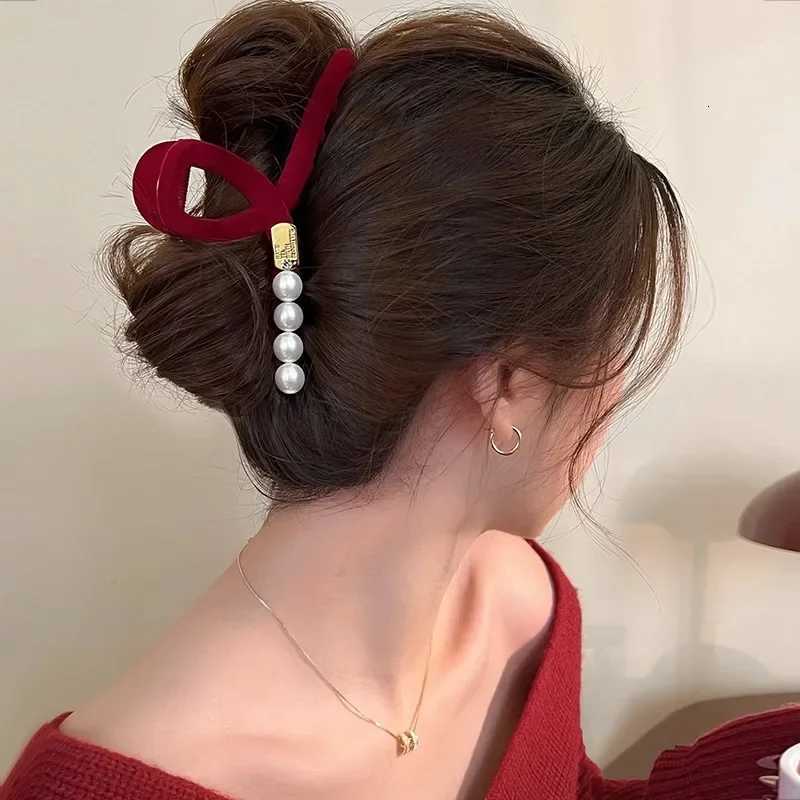 Large Veet Hair Clips Wens New Year Shark Clamp Profional Salon Sectional Fixation Hair Clips Origin Y251023