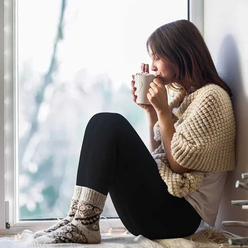 Winter Warm Leggings Womens Thermal Pants Polar Pantyhose Sock Lined Pants Velvet Tights Skin Effect High Waist Wool LeggingsT251023