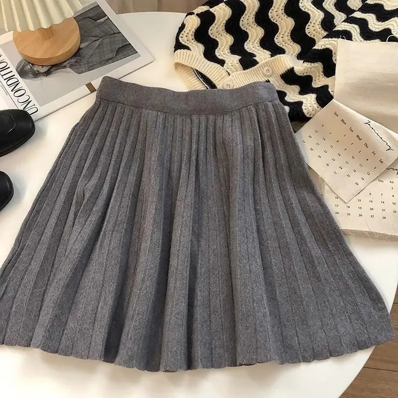 High Waist Mini Skirt Women Knitting Pleated Aline Thicken Loose Koreanstyle sweet Girls Gentle Elegant Chic Leisure Solid 251020