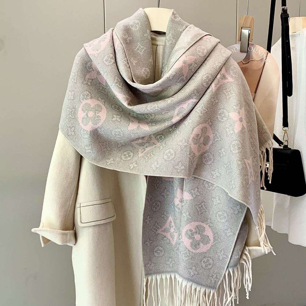 2025 New for Women, Autumn and Winter Korean Version, Versatile, Warm, Extra Large Double-Sided Shawl, High-End Feel Neck Scarf