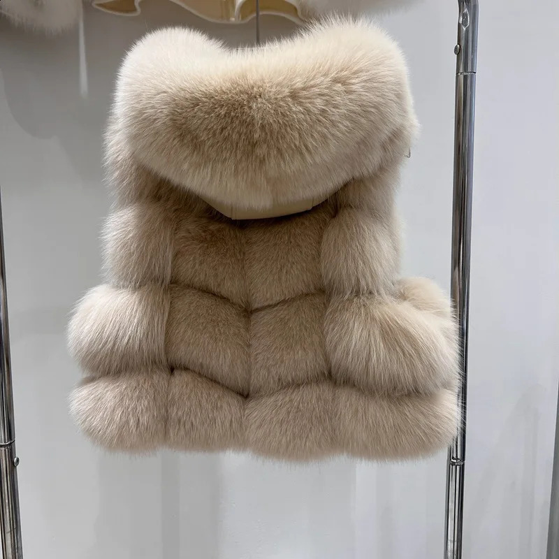 Natural Fur Vest Women Winter Coat Fashion Hoodies Thick Warm Female Short Real Sheepskin Genuine Jackets 251018