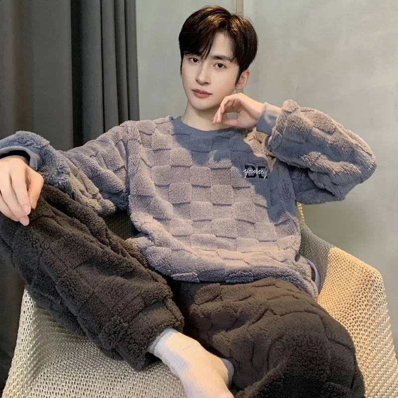 Mens Winter Thickened Fleece Lined round Neck Sleepwear Set Coral Velvet Home Clothes Warm Cartoon Print Long Sleeve Pajamas 251021