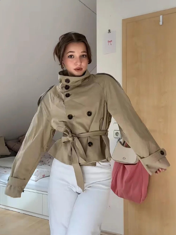Chic Belt Short Trench Coat Women Stand Collar Double Breasted Pocket Long Sleeve Coats Autumn Lady Commute Outwear 251013