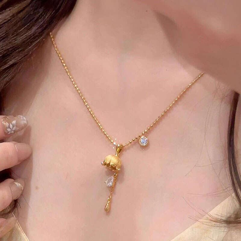 High-end gold Water Drop Sparkling Dia Lily of the Valley Pendant Elegant Necklace
