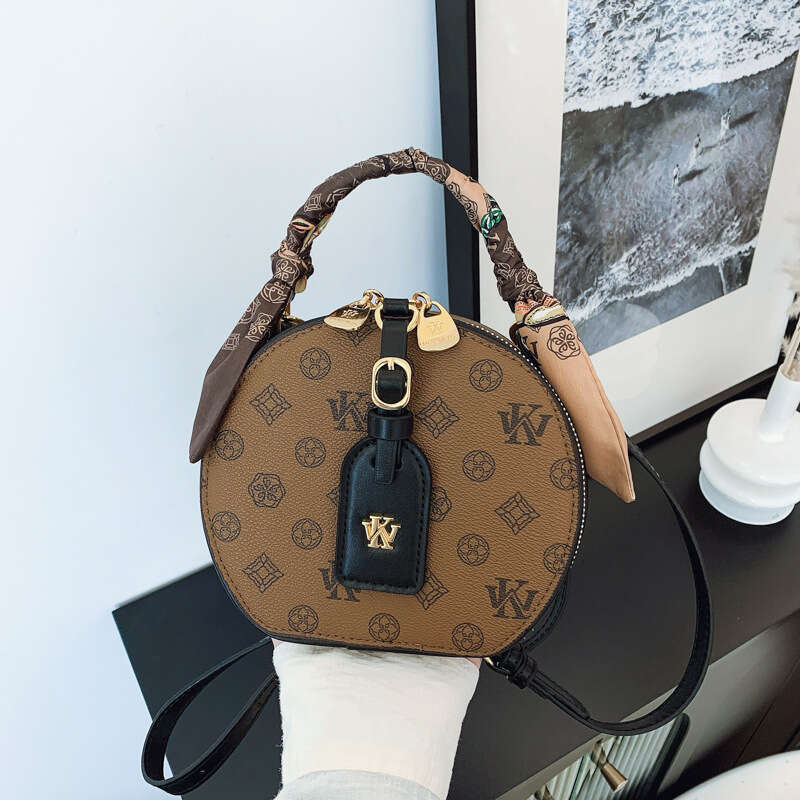 High-End Handheld Vintage Round for Women 2025 New Luxury Single Shoulder Crossbody Bag designer