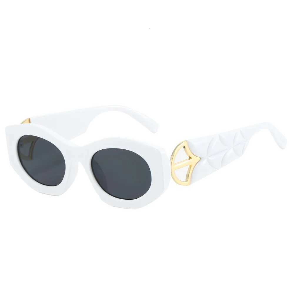 Fashion Square Oval Sunes Wan Brand Designer Irregar Vintage Sun es Fem Travel Retro Wen SunesW251023