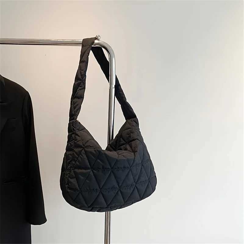 Stylish Quilted Puffer Crossbody Tote Bag Ideal for Daily Use Fashionable Shoulder Bag with Convenient Quilt Stitch DesignL251023