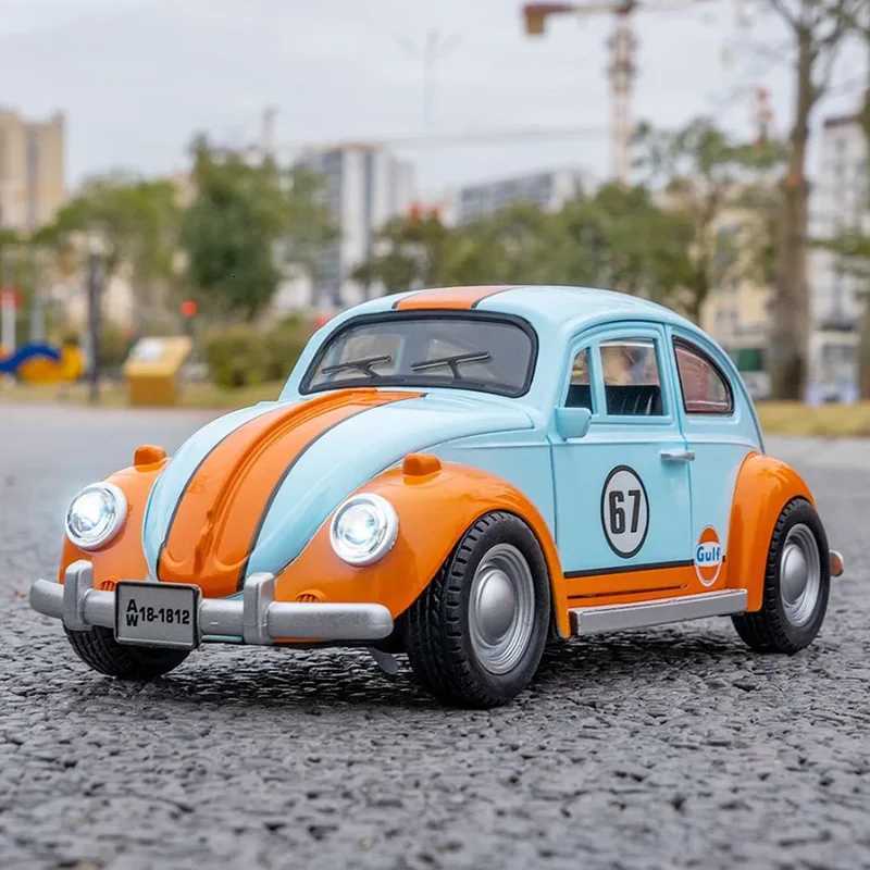 118 Mini Alloy Classic Car Model Diecast 1955 Beetle Toy Metal Car Sound And Light Pull Back Simulation Collection Gifts ToysT251023