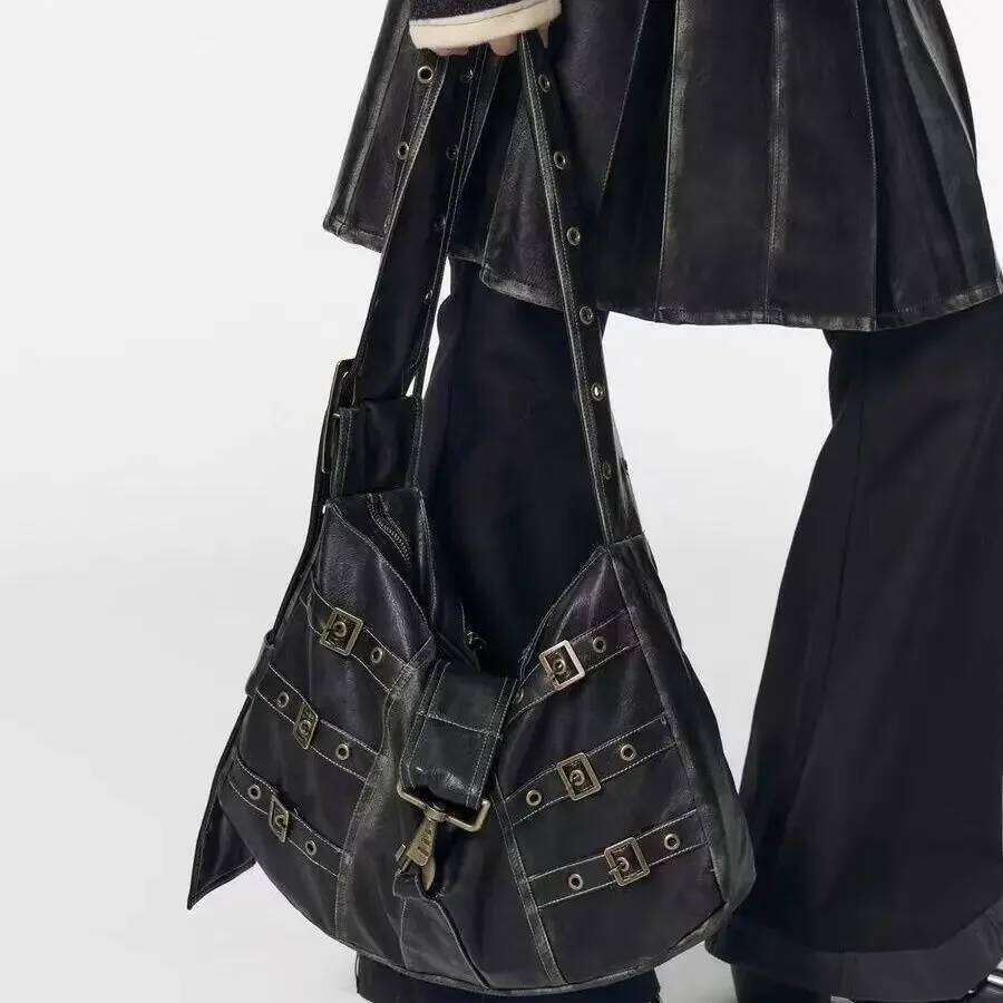 American Retro Punk Leather Handbag Metal Button Shoulder Bags Tote Woman Large Capacity Commuting Storage Bag Purse