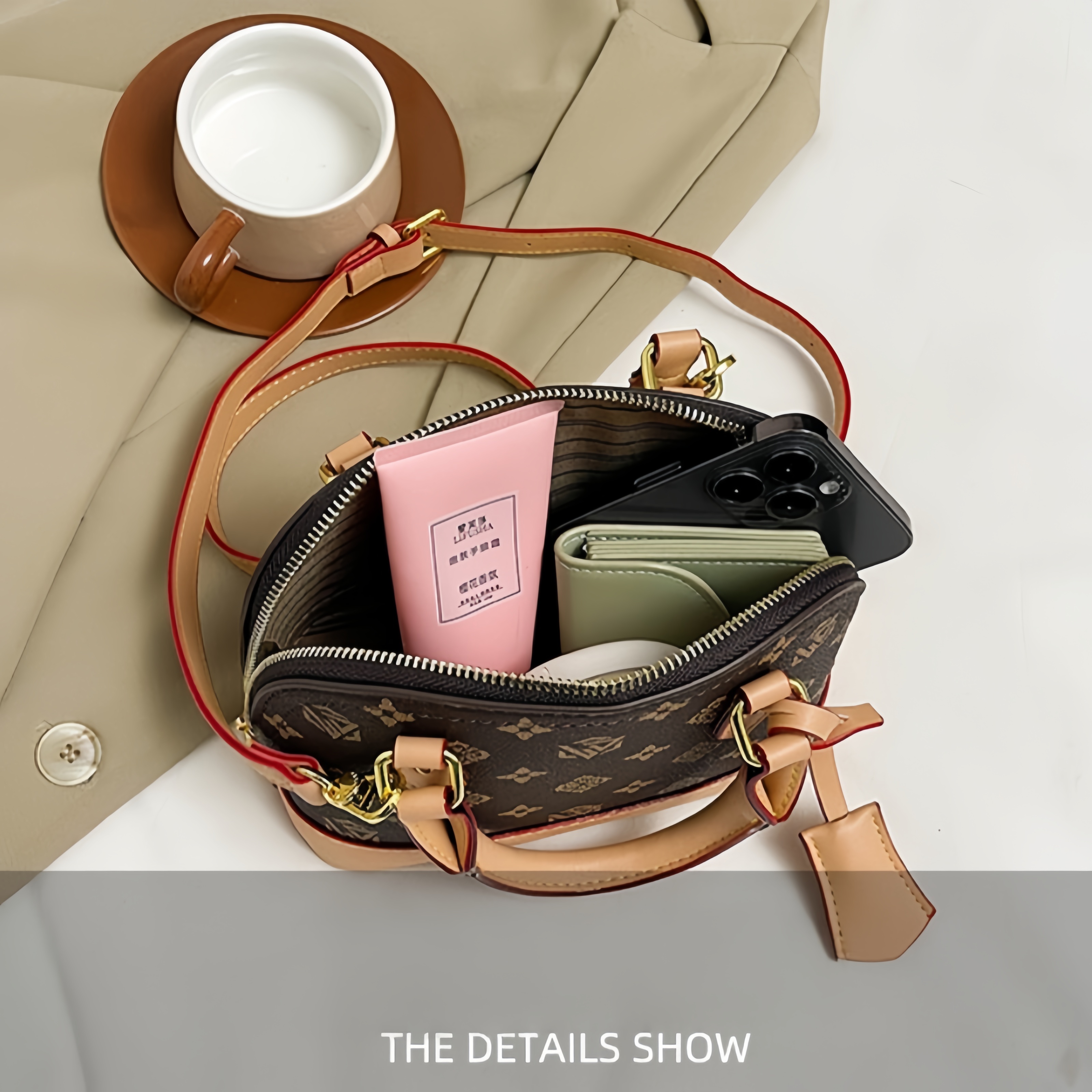 Luxury Bag Designer Bag Fashionable female Advanced printed retro light hand-held vintage flower shell new versatile and temperament crossbody bag sho