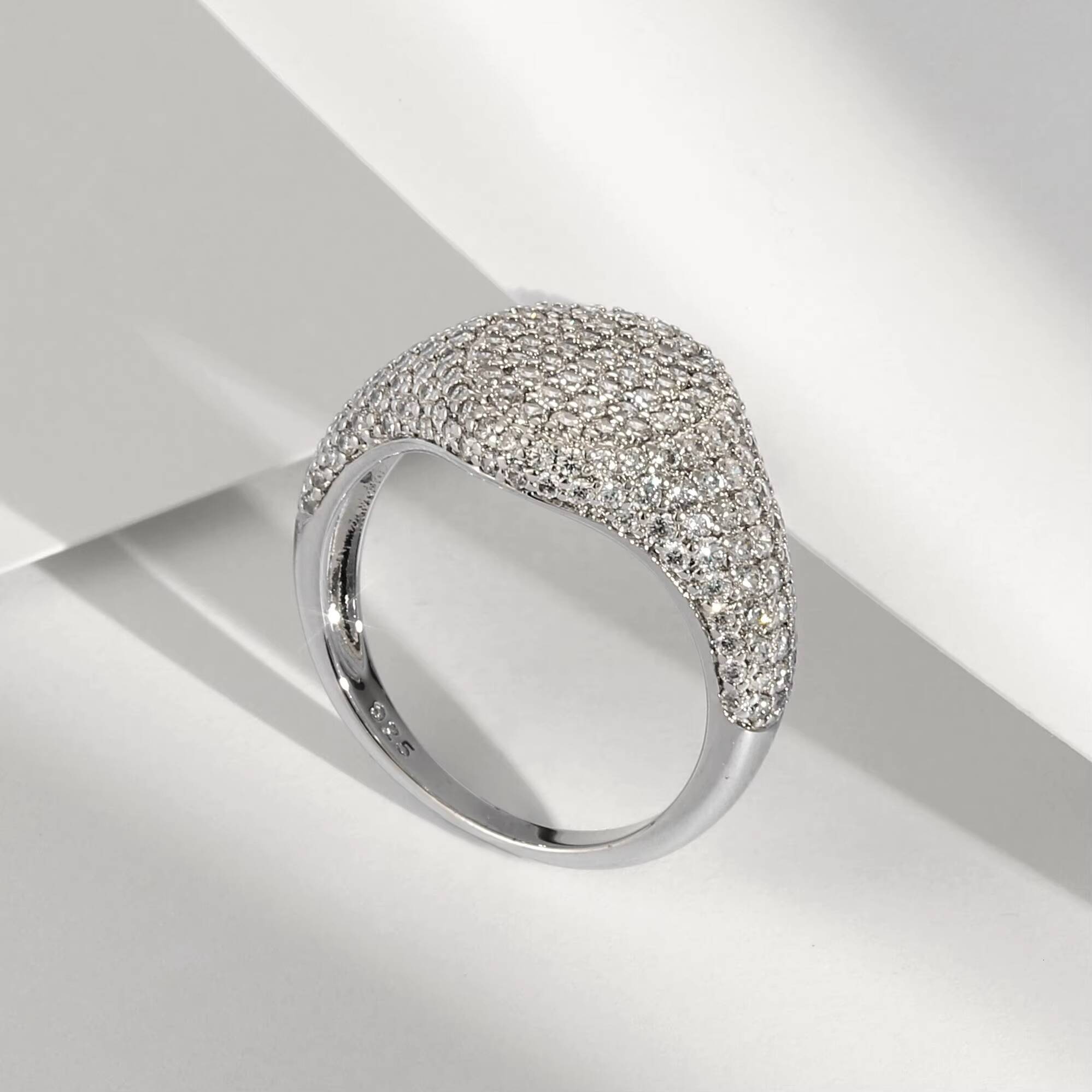 Luxury Fine Jewelry Ring Iced Out Round Brilliant Cut 3A 5A Zircon Micro Pave Setting VVS Moissanite S925 Sterling Silver Ring