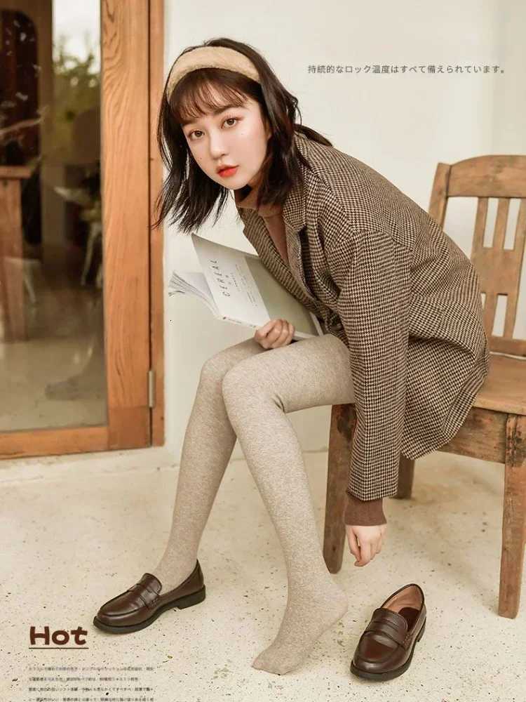 Women Leggings Autumn Winter Thick Velvet Skinny Pants Cotton High Elasticity Solid Oatmeal Fleece Womens Leggings with SocksT251023