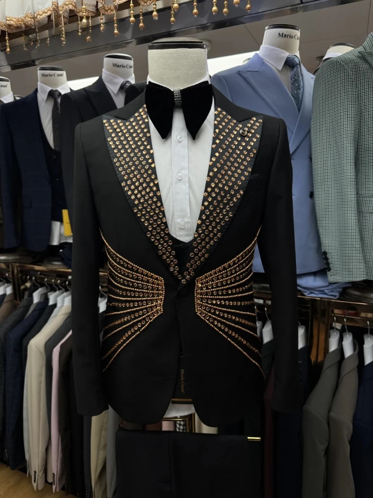 Celebrity Golden Rhinestones Mens Suit Customized Single Breasted Handsome Formal Banquet Jacket Vest Pants Groom Wear 251023