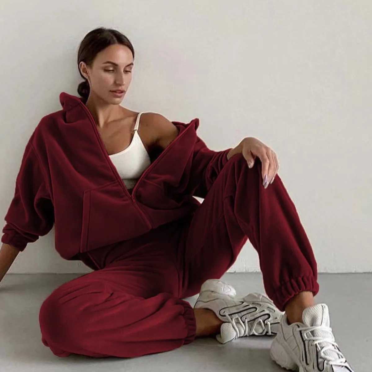 Autumn Womens Tracksuit With Zipper And Trousers Suit Casual Two Piece Set Women Warm Long Pant Sports Suit With A Hood TopsT251022