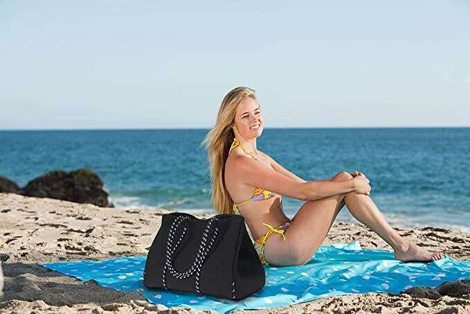 Hot Sale Travelling New Arrival Women Perforated Tote Bag With Small Purse Large Neoprene Beach Handbag