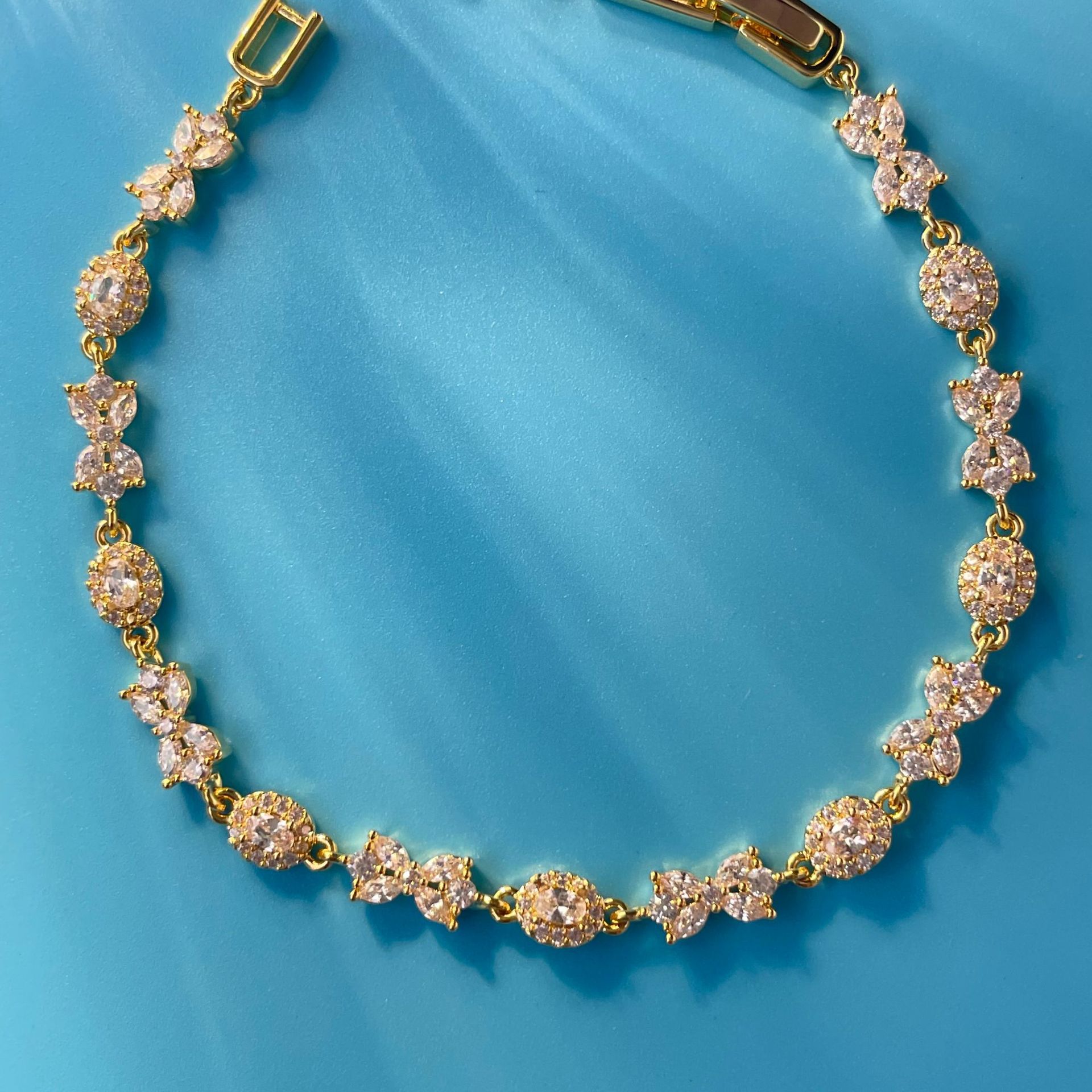 Designer bracelet 14k white gold full diamond zircon butterfly bracelet for women luxurious and high-end feel Charm bracelet adjustable bracelet free 